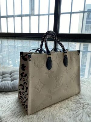 Louis Vuitton LV On The Go Monogram Leather Tote Bag With Dust Bag Large